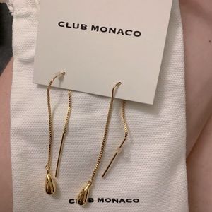 Thread gold earrings